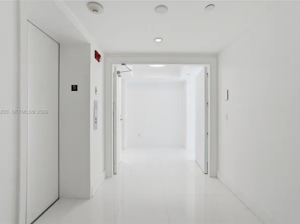 2627 S Bayshore Dr APT 501, Miami, FL 33133