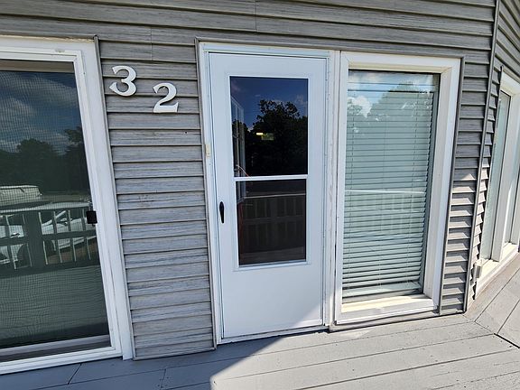 3rd image of 32 Opalochee Dr