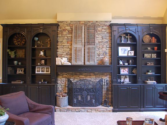 Fireplace/Built-ins