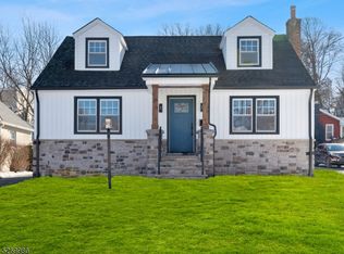 31 Hamilton Rd, Verona, NJ 07044