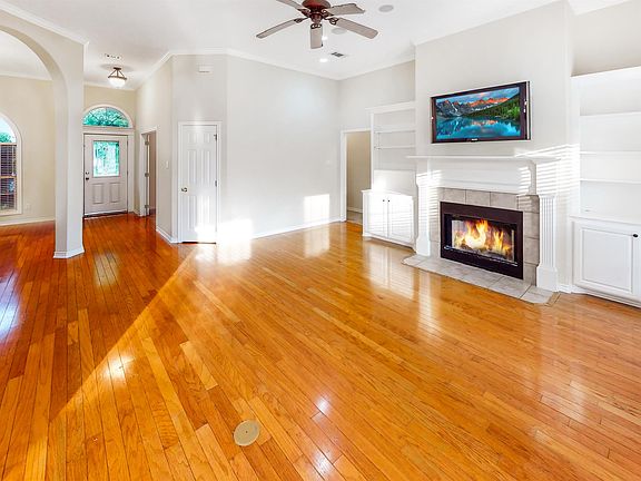 5th image of 3315 Von Trapp Ln