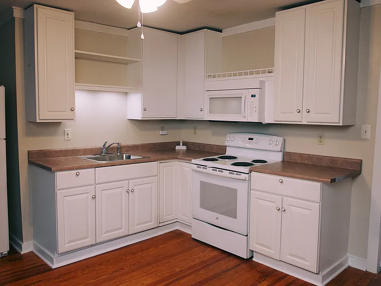 553 Roanoke Blvd — Photo 8
