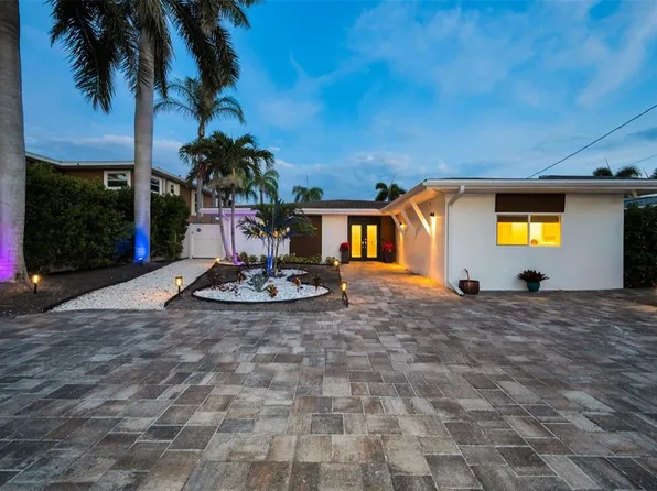 16353 Redington Dr, Redington Beach, FL 33708