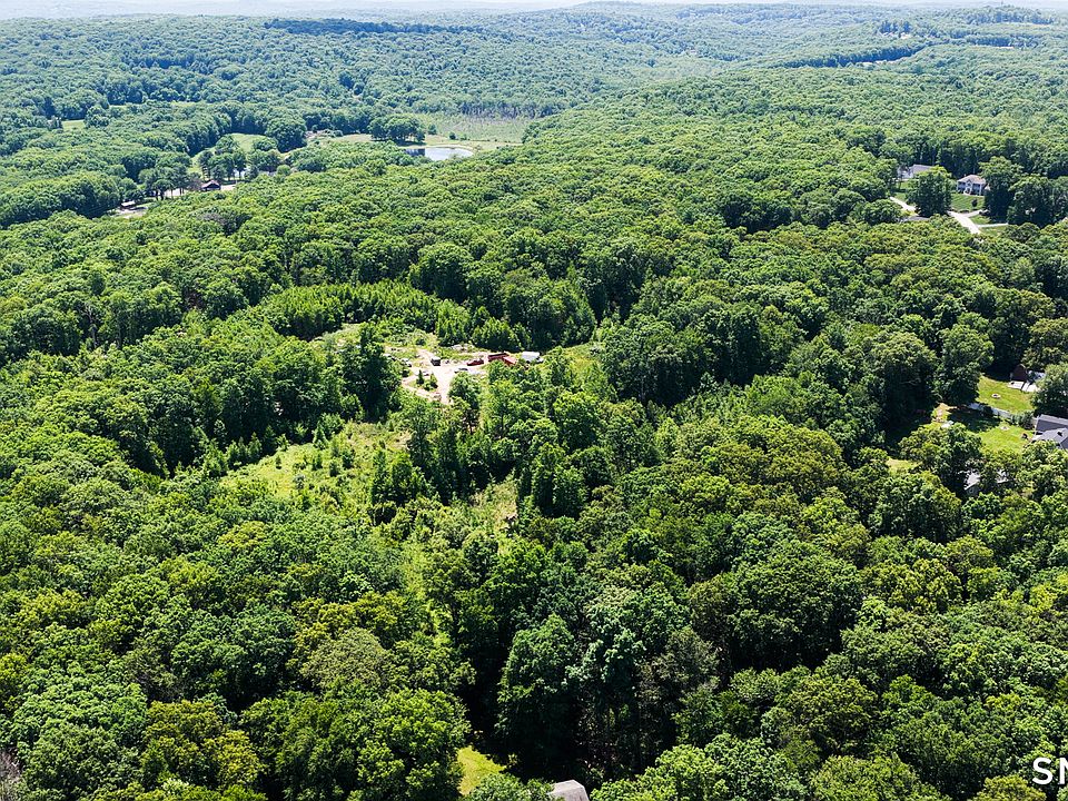 2nd image of 193 East Hampton Road