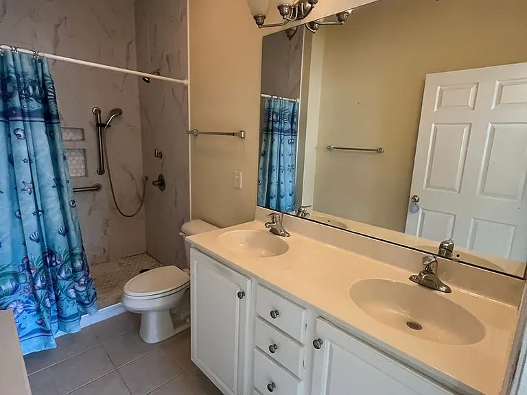 5006 Carleton Dr #113 — Photo 19