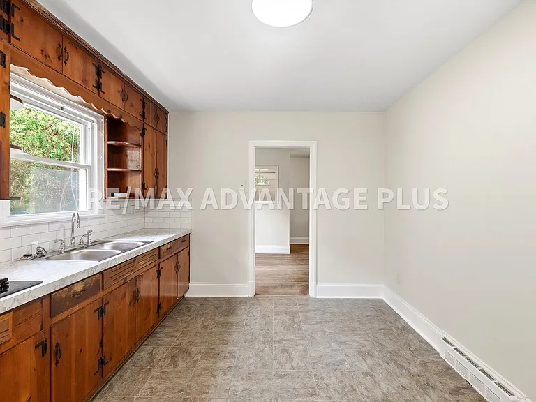 1552 Cumberland Rd — Photo 12