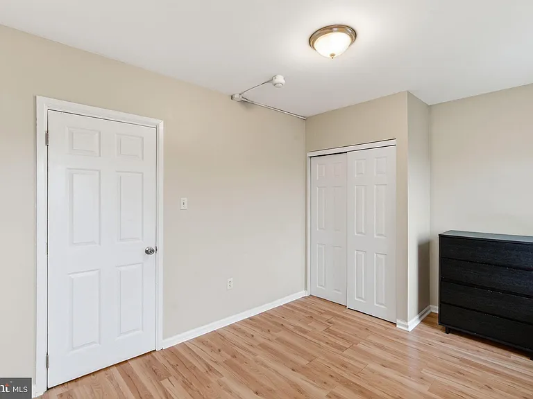 1817 N Gratz St — Photo 36