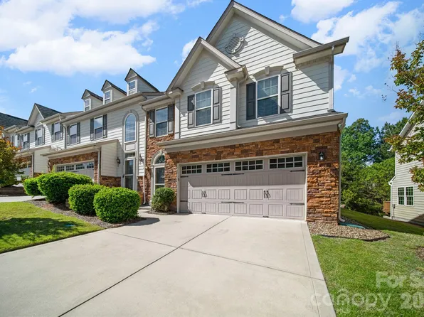 115 Inlet Point Dr, Tega Cay, SC 29708