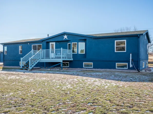 23 Foothills Dr, Newcastle, WY 82701