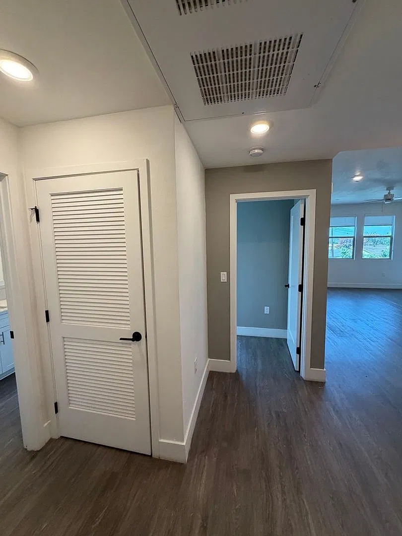 Cierra Apartments — Photo 2