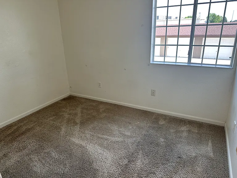 1314 W Pasewalk Ave #15 — Photo 15