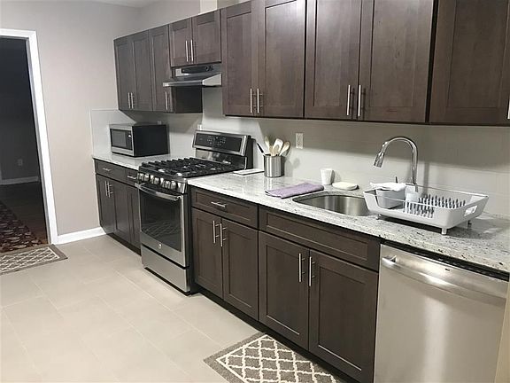 2nd image of 343 Summit Ave #2