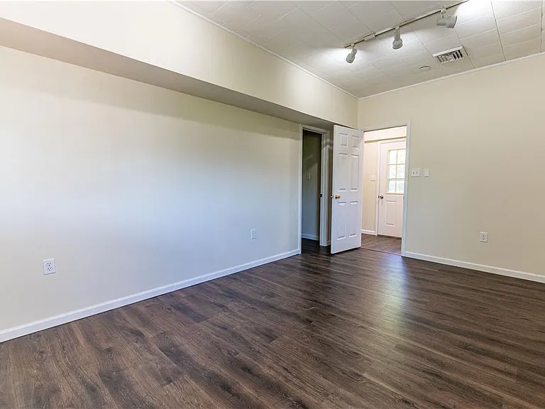 6350 Robin Ln — Photo 9