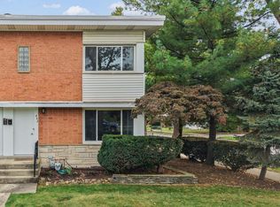 482 E Vallette St, Elmhurst, IL 60126