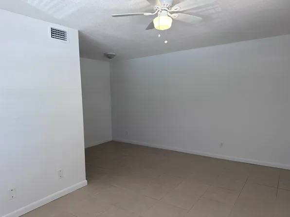 3213 SE 12th St, Pompano Beach, FL 33062