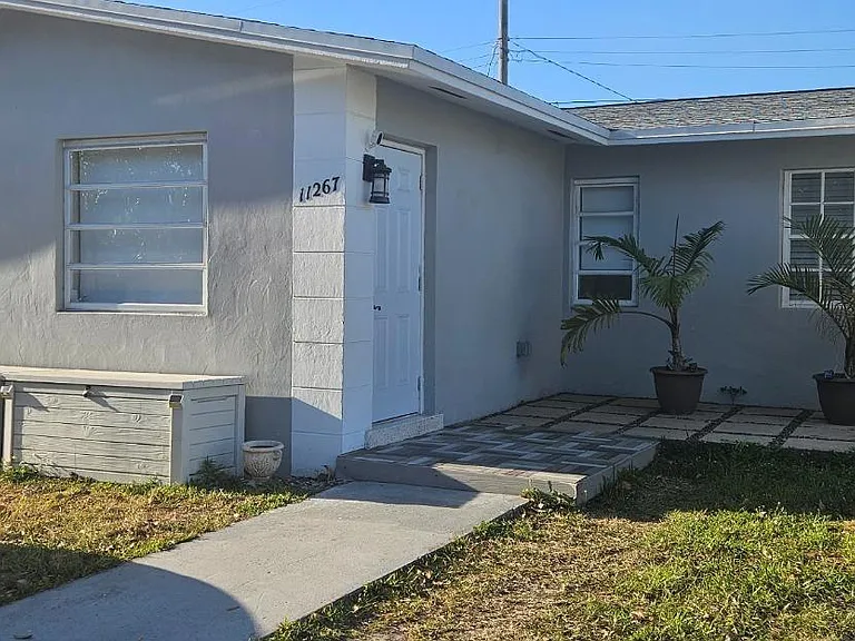 11267 SW 7th St — Photo 1