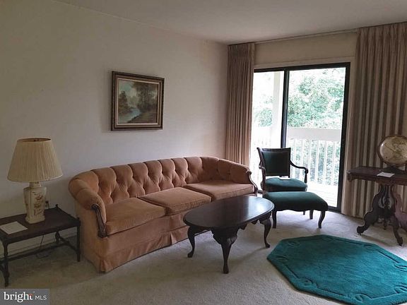 3rd image of 7439 Little River Tpke APT 201