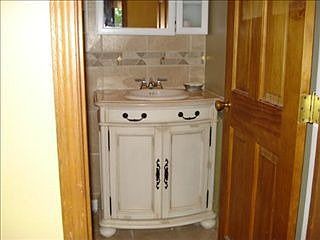 5th image of 3119 Village Green Dr