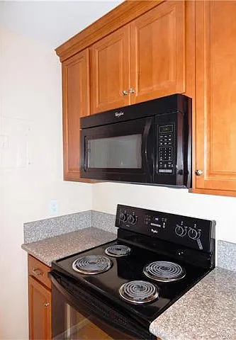 3 bed, 1088 sqft, $3,295 — Photo 4