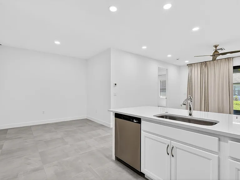 13470 SW Brightside Way — Photo 6