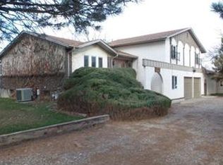 202 La Vista Rd, Pueblo, CO 81005