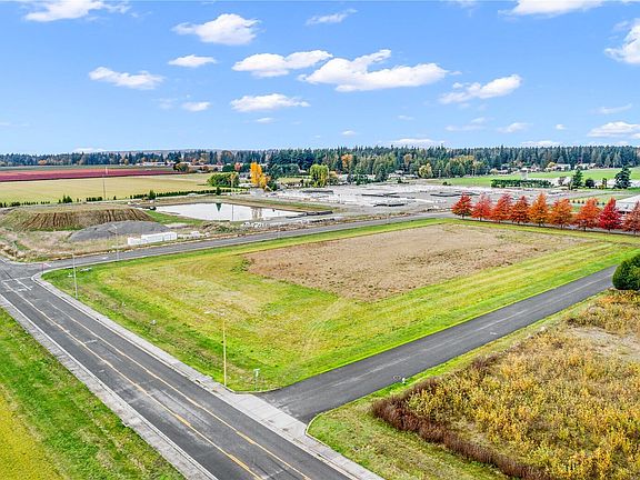 2nd image of 602 Redwood Road