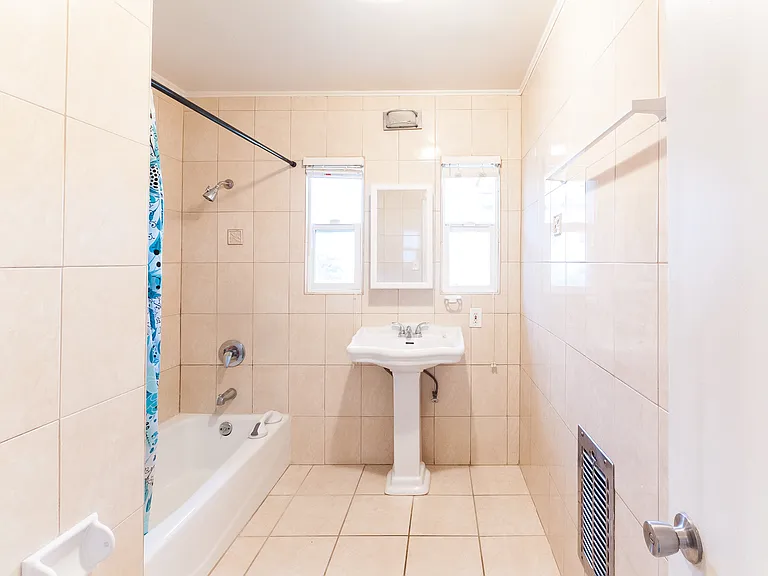 5955 S La Tijera Blvd — Photo 15