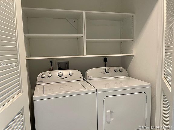 5th image of 1055 99th St Unit 1055