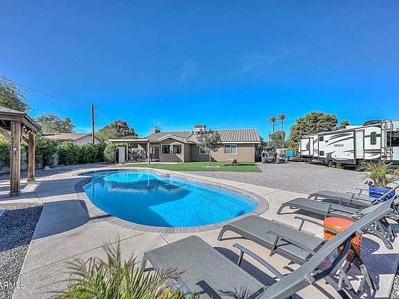 4th image of 3043 N 34TH Street