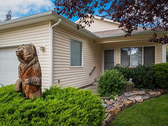 3rd image of 1255 W Woodlawn Dr