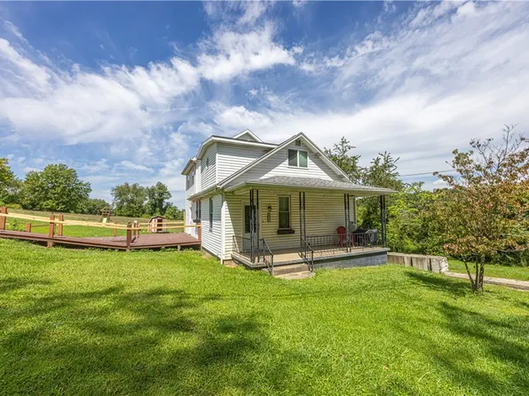 577 Woodside Oldframe Rd, Smithfield, PA 15478