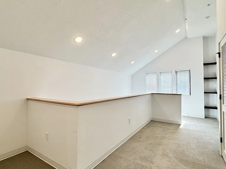 6115 Nieman Rd #6109B — Photo 12