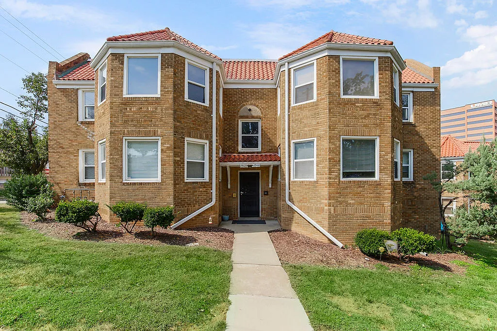 4948 Walnut Street — Photo 1