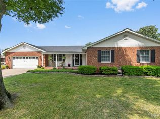 729 Euclid Dr, Sikeston, MO 63801