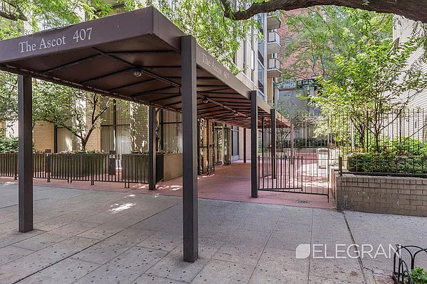 Sold by (Legacy) Elegran | media 7