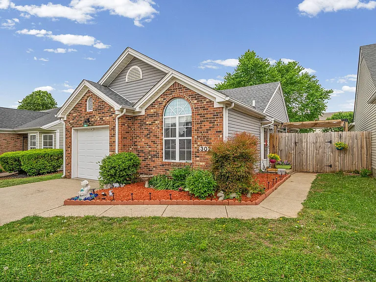 302 Northwind Dr — Photo 7