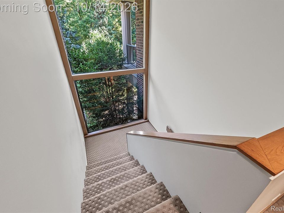 89 Barden Ct, photo 25