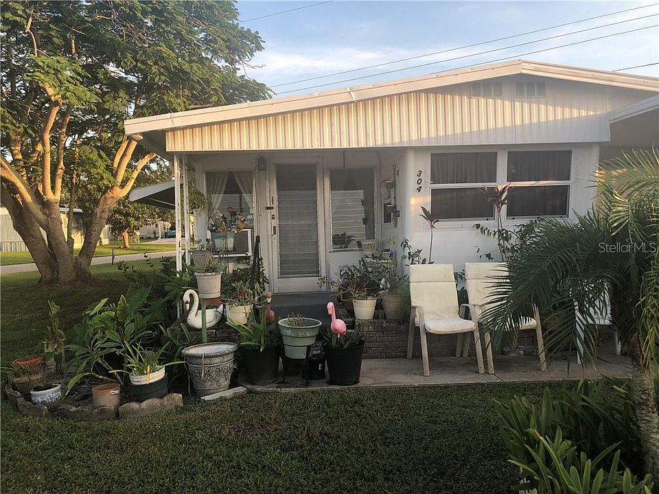 1st image of 304 52nd Avenue Dr W