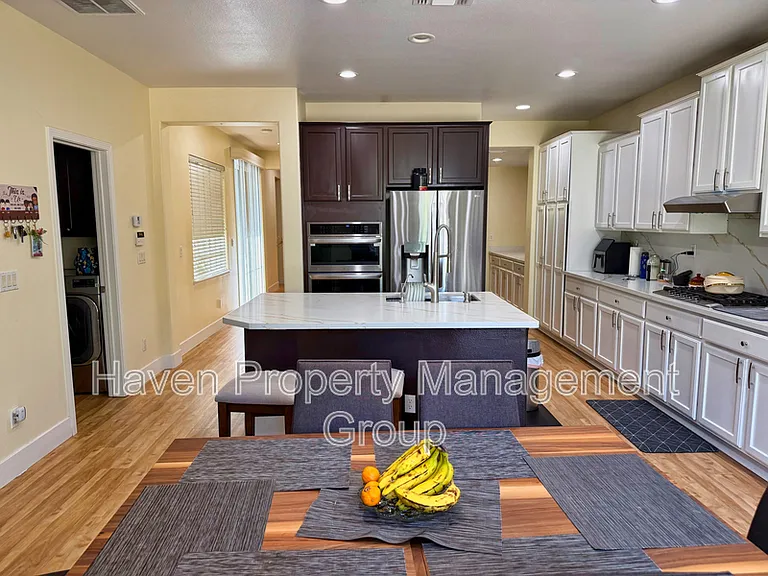 49 E Heritage Dr — Photo 10