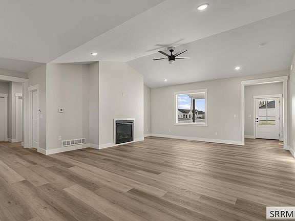 4th image of 1166 Castle Pines Rd