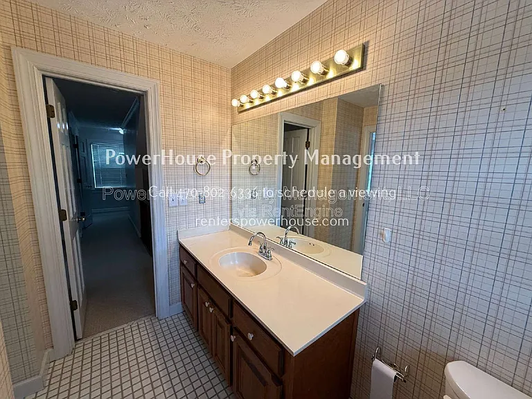 3209 Henderson Walk — Photo 34