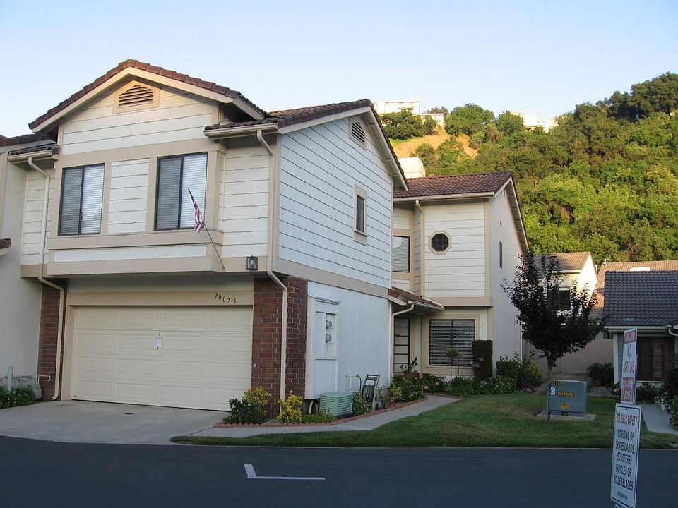 1st image of 2007 Silver Hawk Dr #1