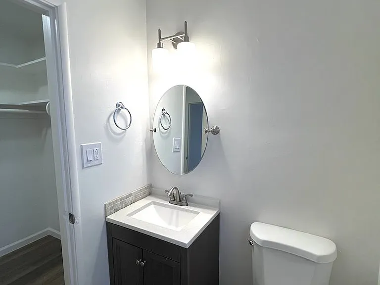 1408 G St — Photo 17