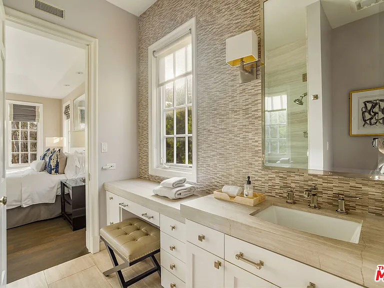 720 N Crescent Dr — Photo 21