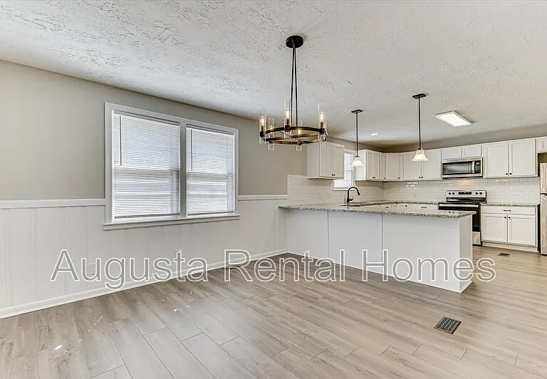 3210 York Dr — Photo 14