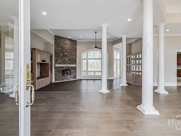 5th image of 62 Wellington Court