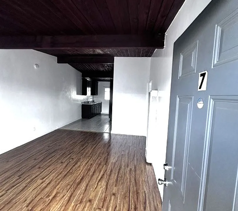 10208 Felton Ave.