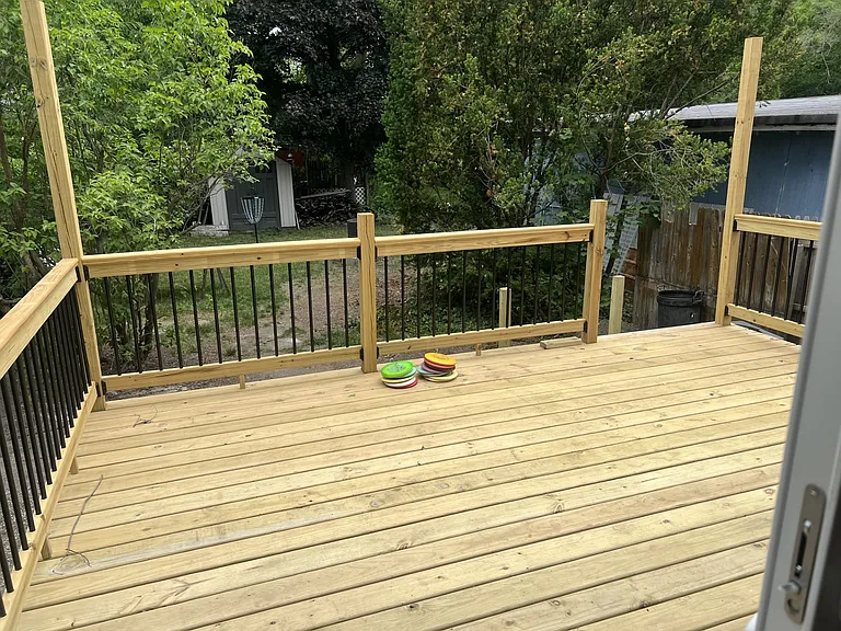 1415 Jewett Ave — Photo 9