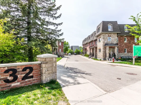 32 Elmsdale Dr #6B, Kitchener, ON N2E 1H6