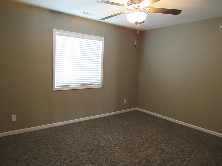 1247 Jeffries Rd — Photo 17